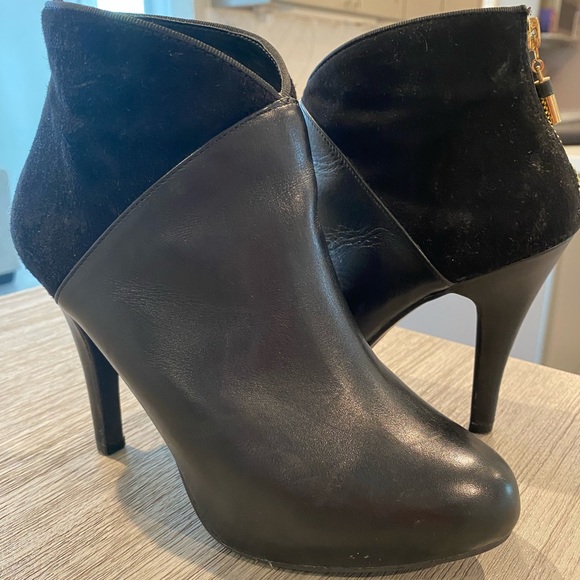 Me too Lexington fall/winter heeled ankle bootie - size 7.5 - Picture 2 of 5